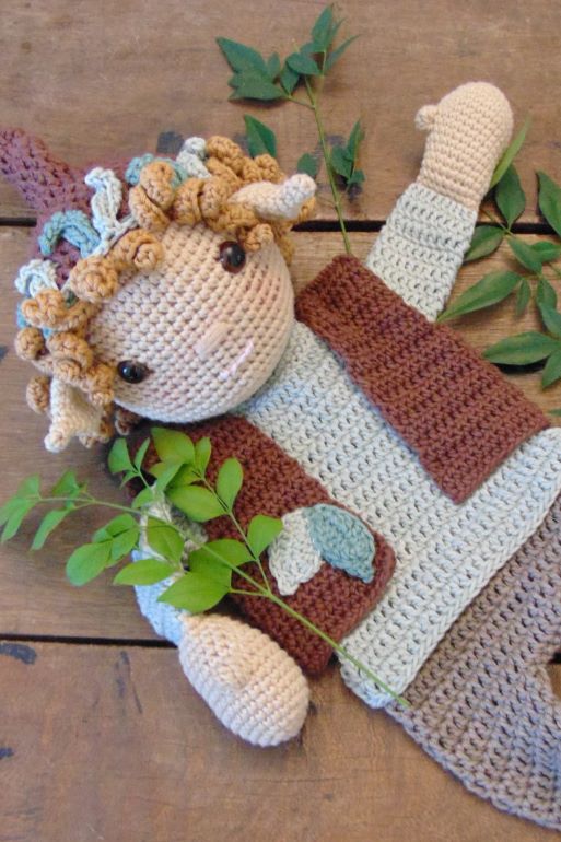 Amigurumi Elf ragdoll crochet pattern