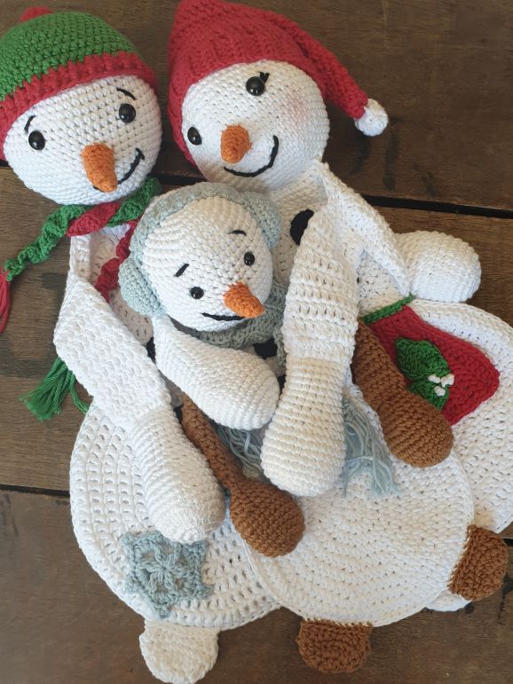 Melly Teddy Ragdoll Crochet Lovey Snowman Family